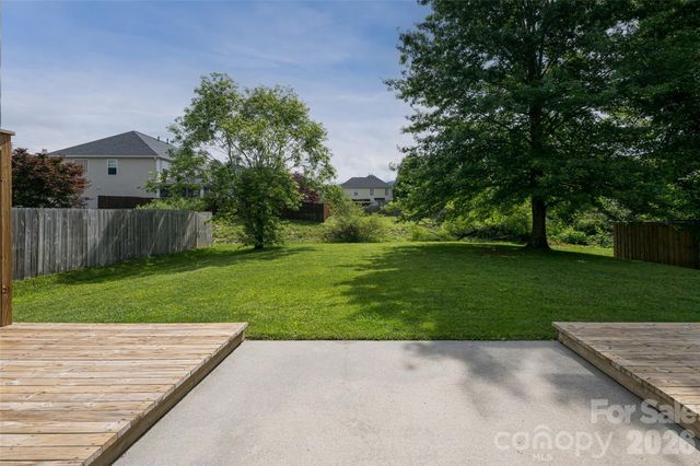 89 Woodfern Road, Fletcher, NC 28732