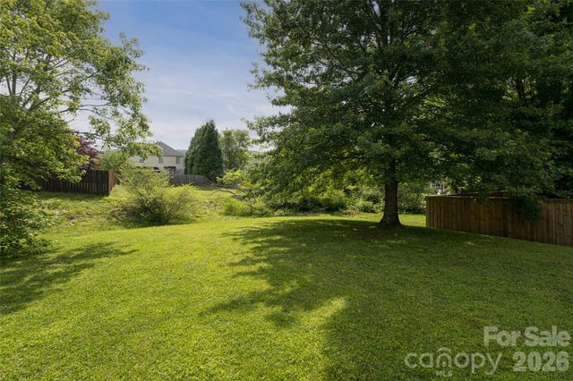 89 Woodfern Road, Fletcher, NC 28732