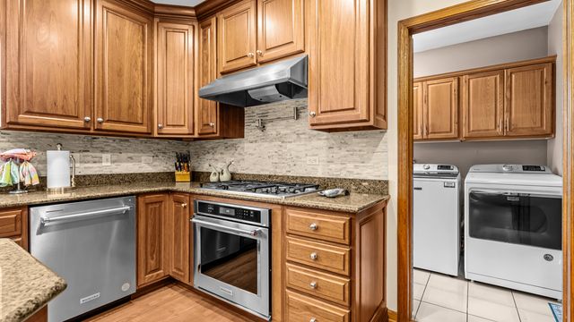 13155 Fox Lane, Lemont, IL 60439
