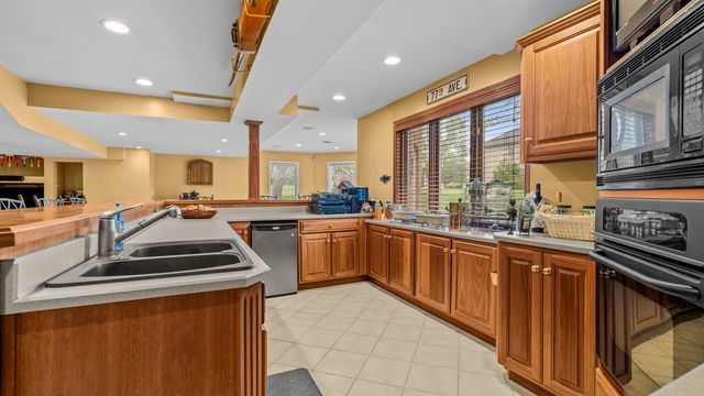 13155 Fox Lane, Lemont, IL 60439