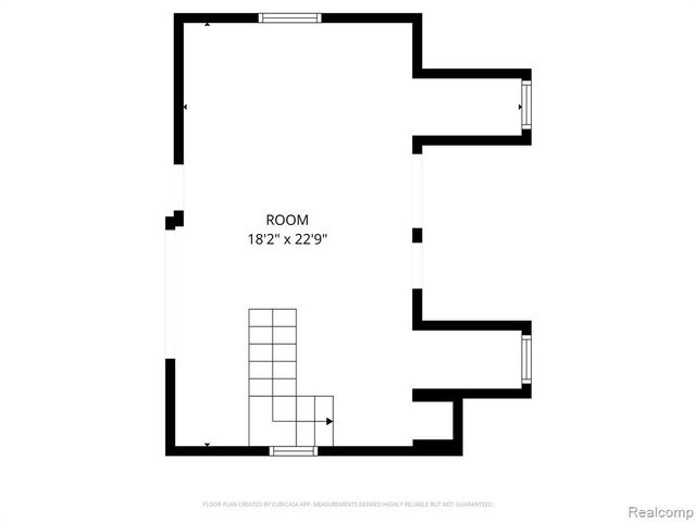 8719 Canyon Street, Grosse Pointe, MI 48236