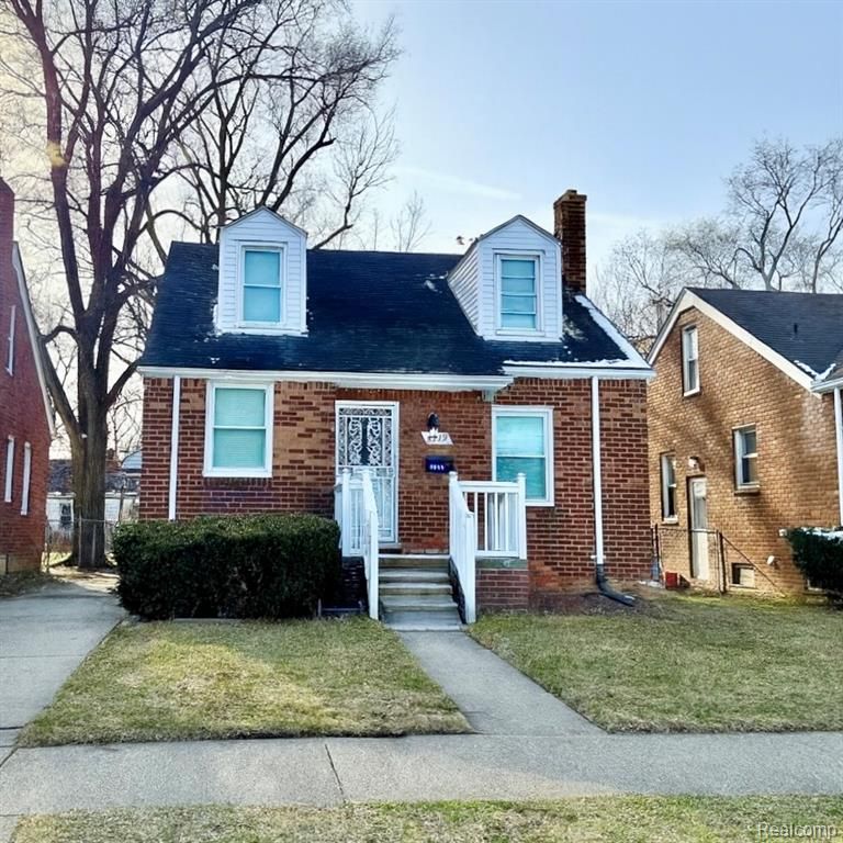 8719 Canyon Street, Grosse Pointe, MI 48236