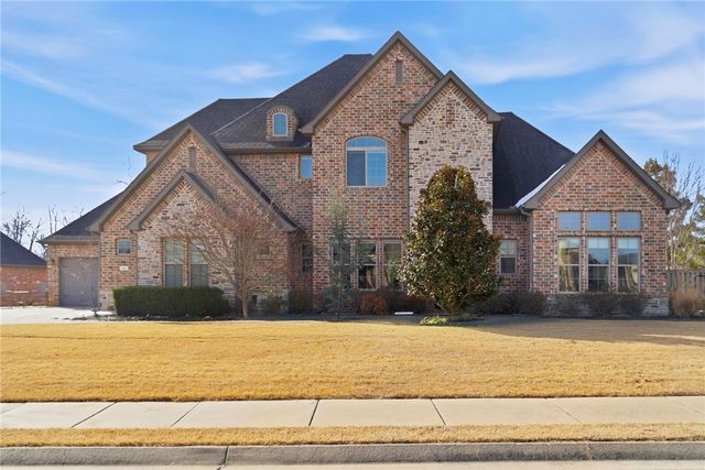 600 Tall Oaks Court, Centerton, AR 72719