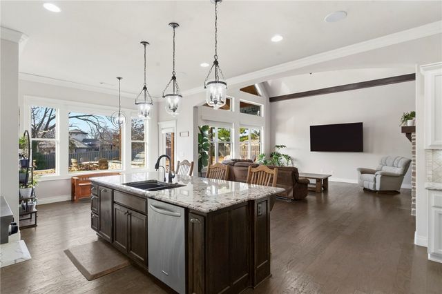 600 Tall Oaks Court, Centerton, AR 72719