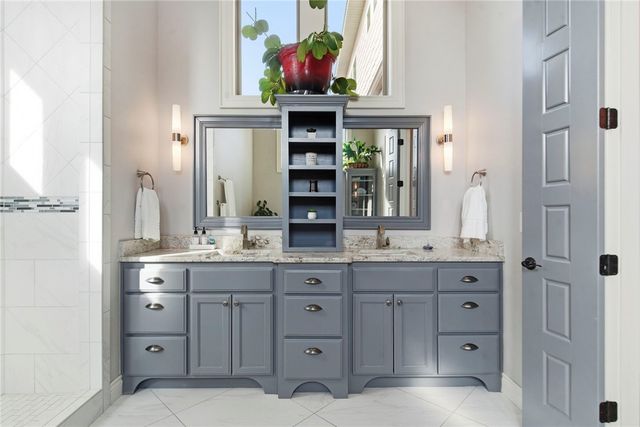 600 Tall Oaks Court, Centerton, AR 72719