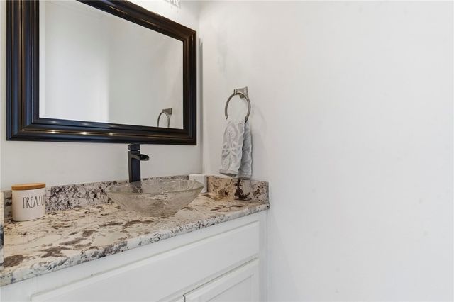 600 Tall Oaks Court, Centerton, AR 72719