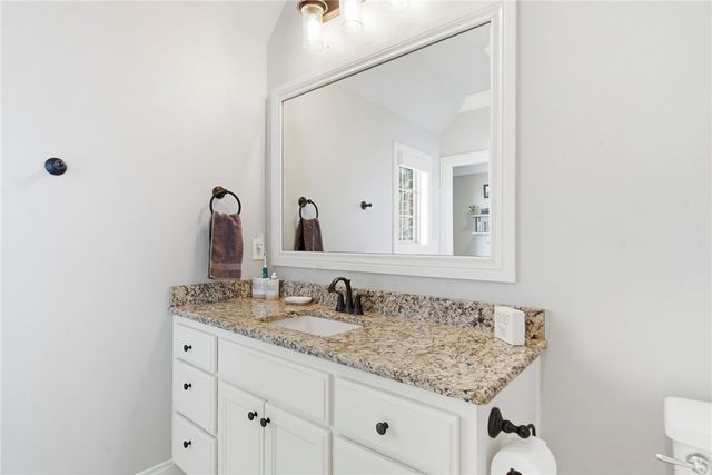 600 Tall Oaks Court, Centerton, AR 72719