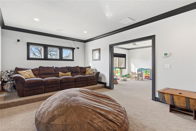 600 Tall Oaks Court, Centerton, AR 72719