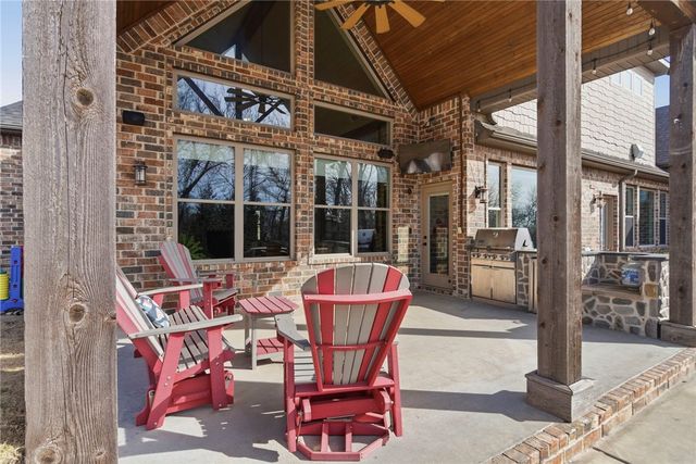 600 Tall Oaks Court, Centerton, AR 72719