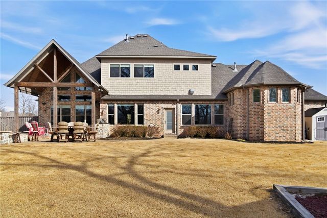 600 Tall Oaks Court, Centerton, AR 72719
