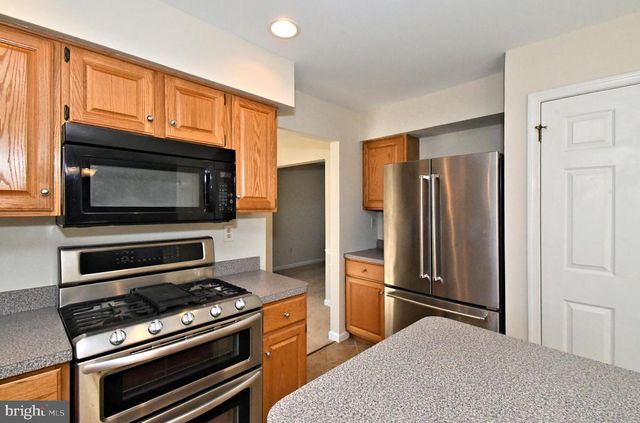 1943 LINDEN LN, Hatfield, PA 19440