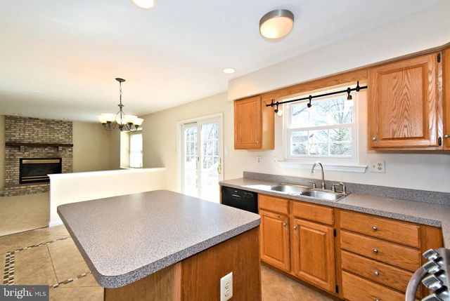 1943 LINDEN LN, Hatfield, PA 19440