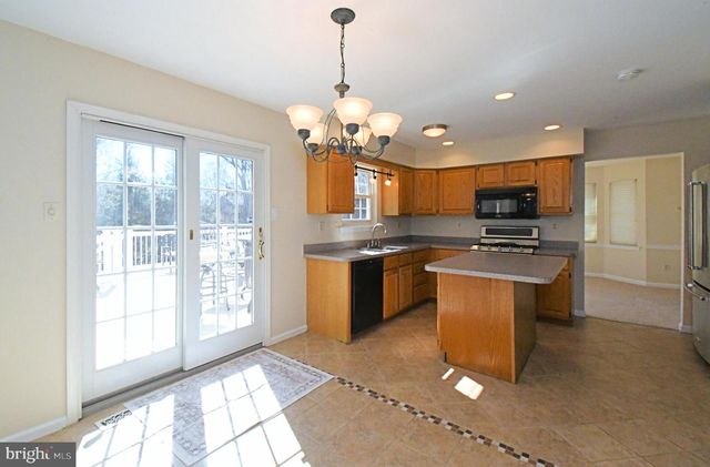 1943 LINDEN LN, Hatfield, PA 19440