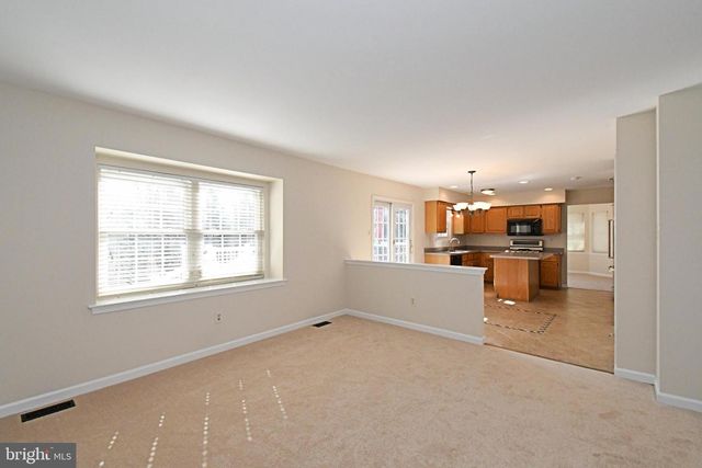 1943 LINDEN LN, Hatfield, PA 19440