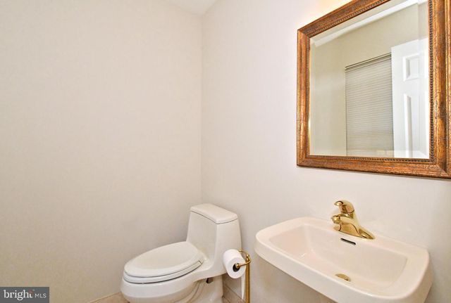 1943 LINDEN LN, Hatfield, PA 19440