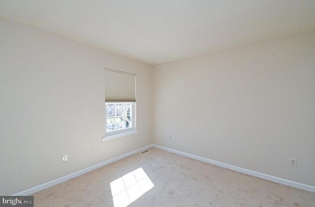 1943 LINDEN LN, Hatfield, PA 19440