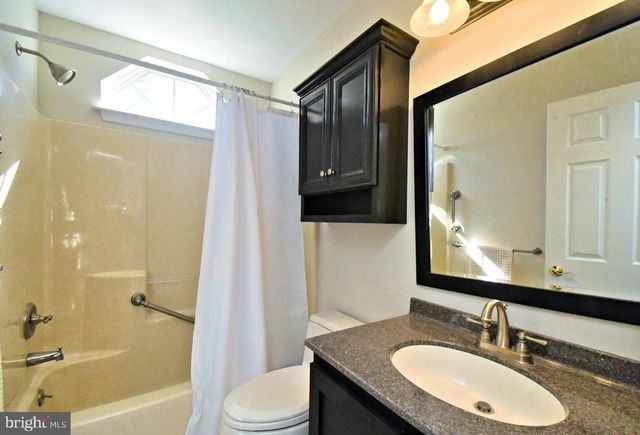 1943 LINDEN LN, Hatfield, PA 19440