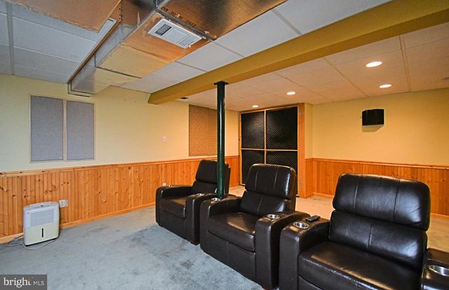 1943 LINDEN LN, Hatfield, PA 19440