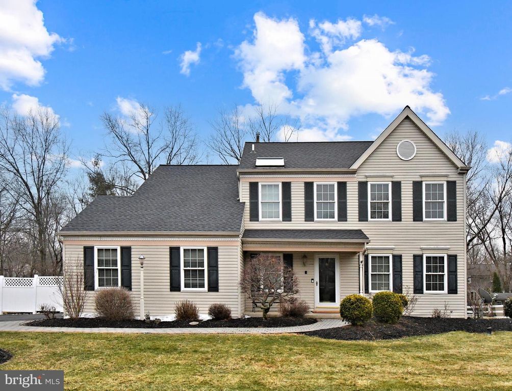 1943 LINDEN LN, Hatfield, PA 19440