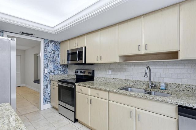 6283 S GREEN VIEW CIRCLE 102, Sarasota, FL 34231