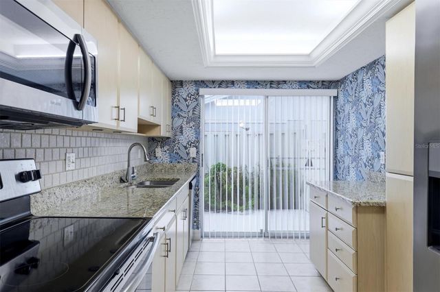 6283 S GREEN VIEW CIRCLE 102, Sarasota, FL 34231