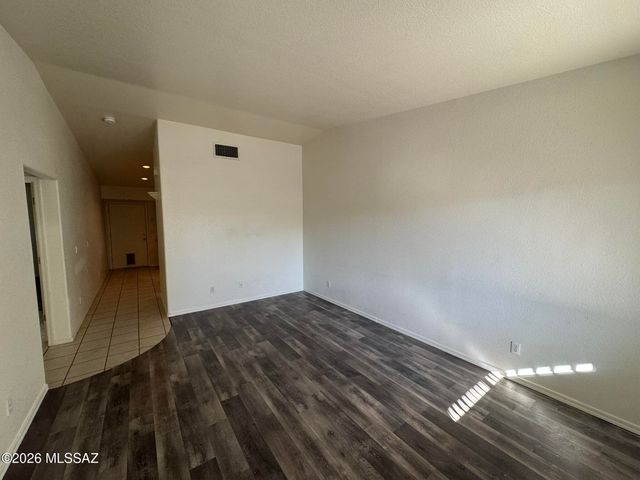 8935 E Golf Links Road, Tucson, AZ 85730