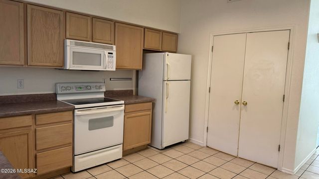 8935 E Golf Links Road, Tucson, AZ 85730