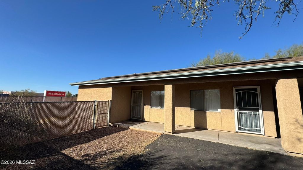 8935 E Golf Links Road, Tucson, AZ 85730