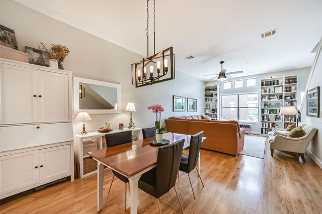 3501 Link Valley Drive 1204, Houston, TX 77025