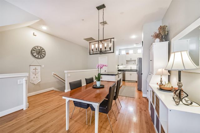 3501 Link Valley Drive 1204, Houston, TX 77025