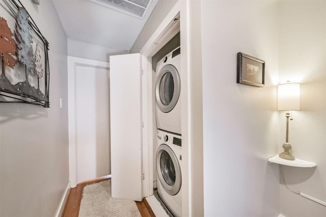 3501 Link Valley Drive 1204, Houston, TX 77025