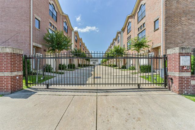 3501 Link Valley Drive 1204, Houston, TX 77025