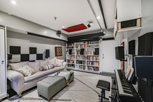 3501 Link Valley Drive 1204, Houston, TX 77025