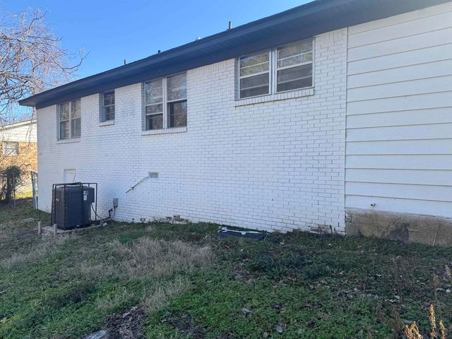 36 W EMORY RD W, Memphis, TN 38109