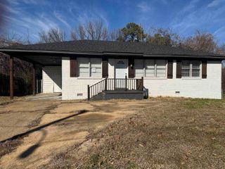 36 W EMORY RD W, Memphis, TN 38109