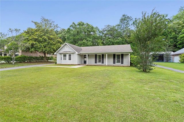 207 Chase Drive, Saraland, AL 36571