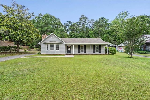 207 Chase Drive, Saraland, AL 36571