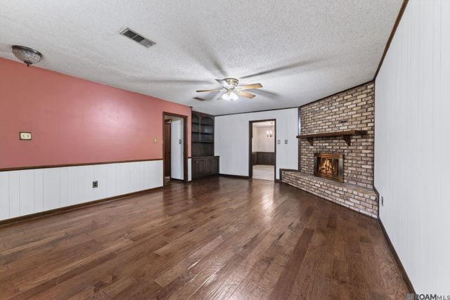 16236 Paula St, Prairieville, LA 70769