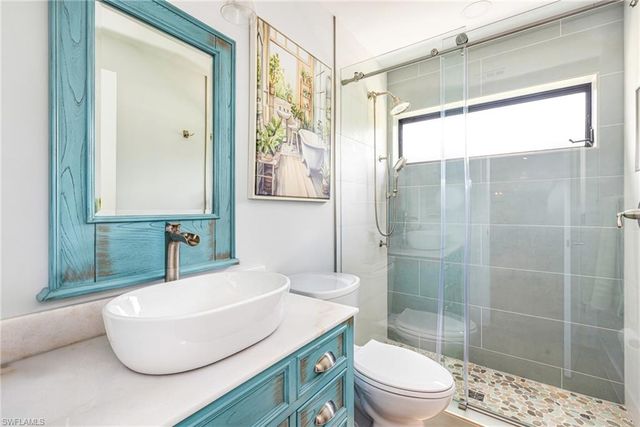 1374 Foxfire LN, Naples, FL 34104