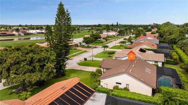 1374 Foxfire LN, Naples, FL 34104