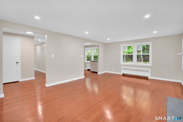 16 Sunnyview Drive, Vernon, CT 06066