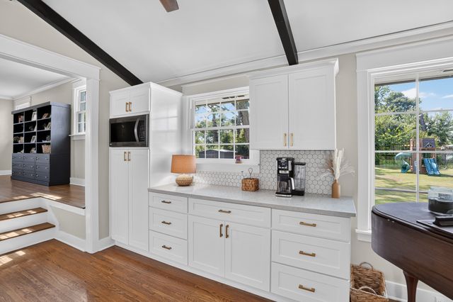 384 Indian Lake Rd, Hendersonville, TN 37075