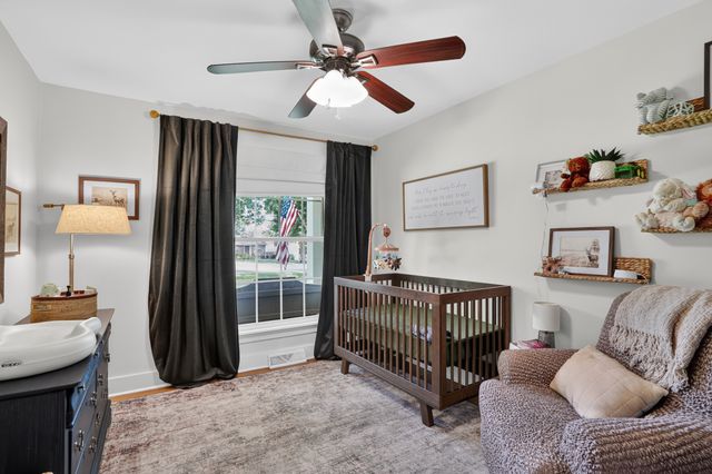 384 Indian Lake Rd, Hendersonville, TN 37075