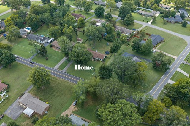 384 Indian Lake Rd, Hendersonville, TN 37075