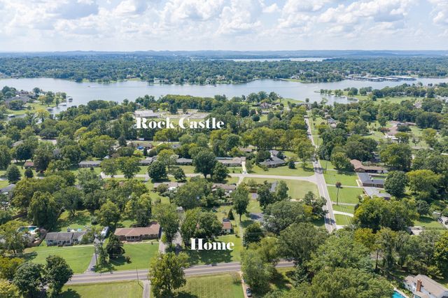 384 Indian Lake Rd, Hendersonville, TN 37075