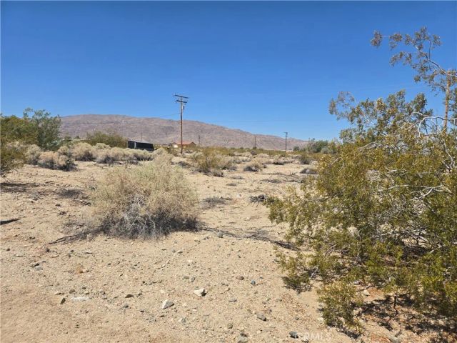 7070 Sheridan, 29 Palms, CA 92277