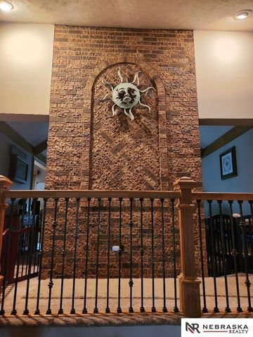 205 N 159 Circle, Omaha, NE 68118