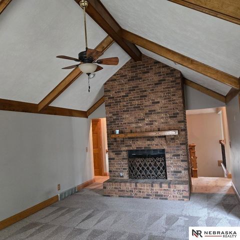 205 N 159 Circle, Omaha, NE 68118