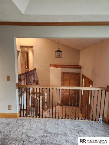 205 N 159 Circle, Omaha, NE 68118