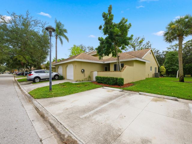 801 Maplewood Drive, Greenacres, FL 33415